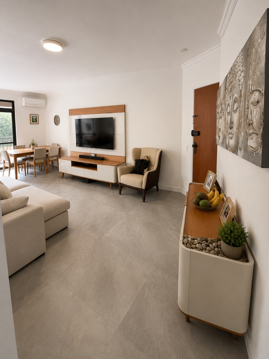Sala reformada, ampla e integrada